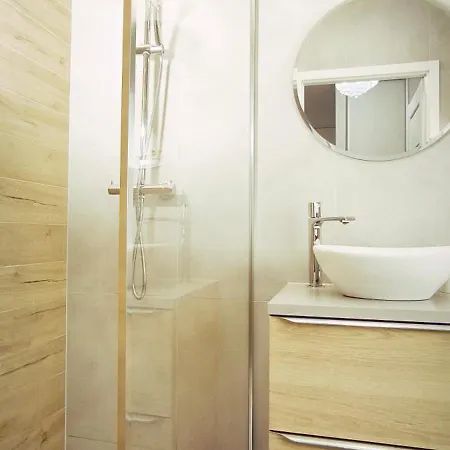 Grobla 1 + Parking Lägenhet *